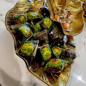 Metal leave gold tray